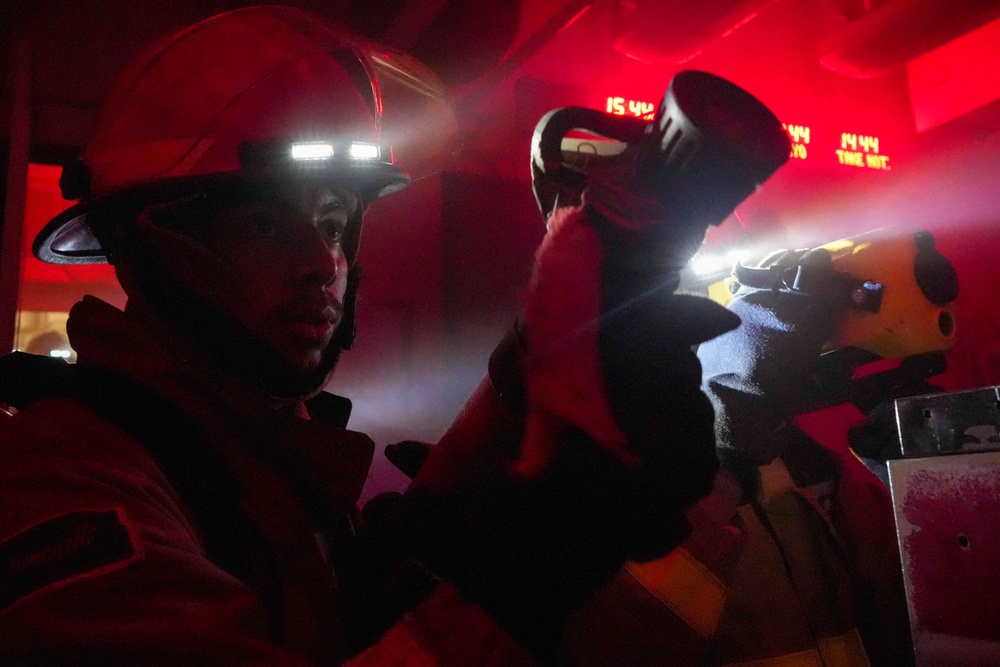 USS Essex Conducts DC Drill