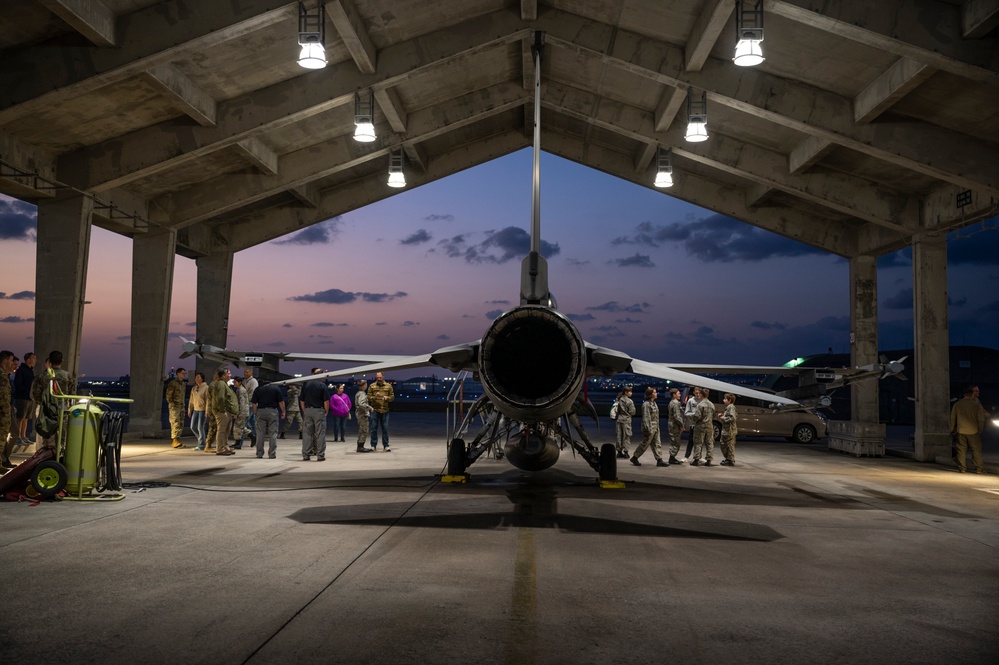 CAP cadets tour the Fighting Falcon