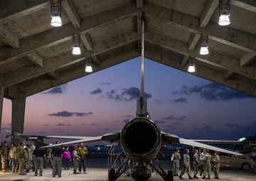 CAP cadets tour the Fighting Falcon