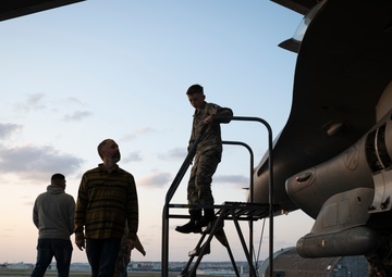 CAP cadets tour the Fighting Falcon