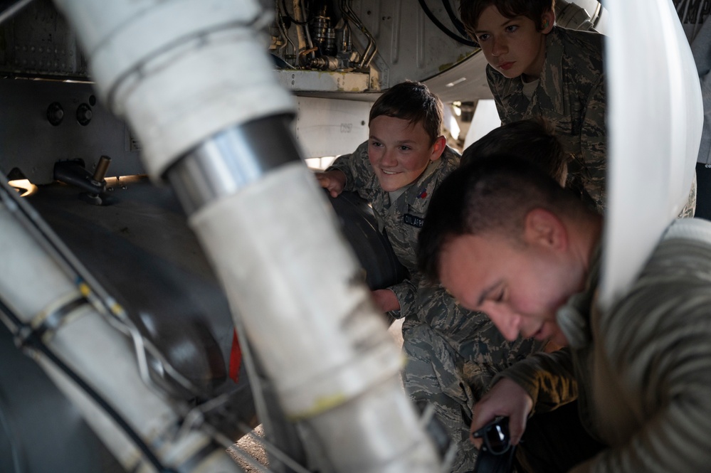 CAP cadets tour the Fighting Falcon