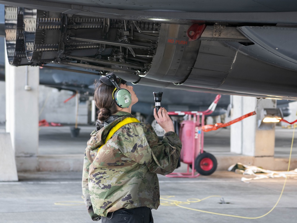 Strike Eagles join Lighting II's at Keystone of the Pacific