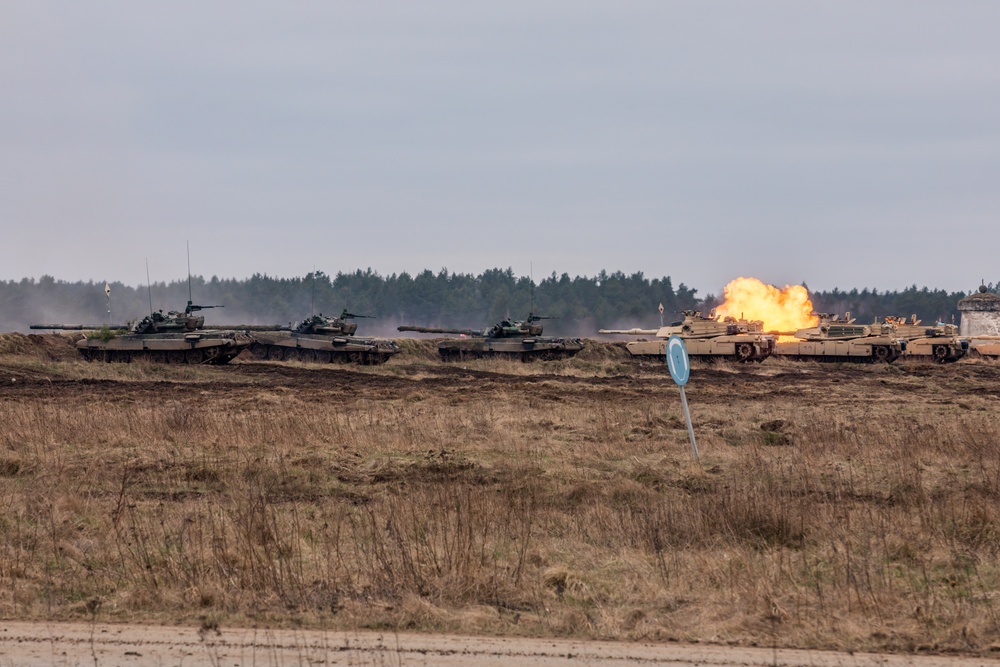 NATO eFP Battle Group Poland Displays Combined Forces in Exercise Amber Lynx