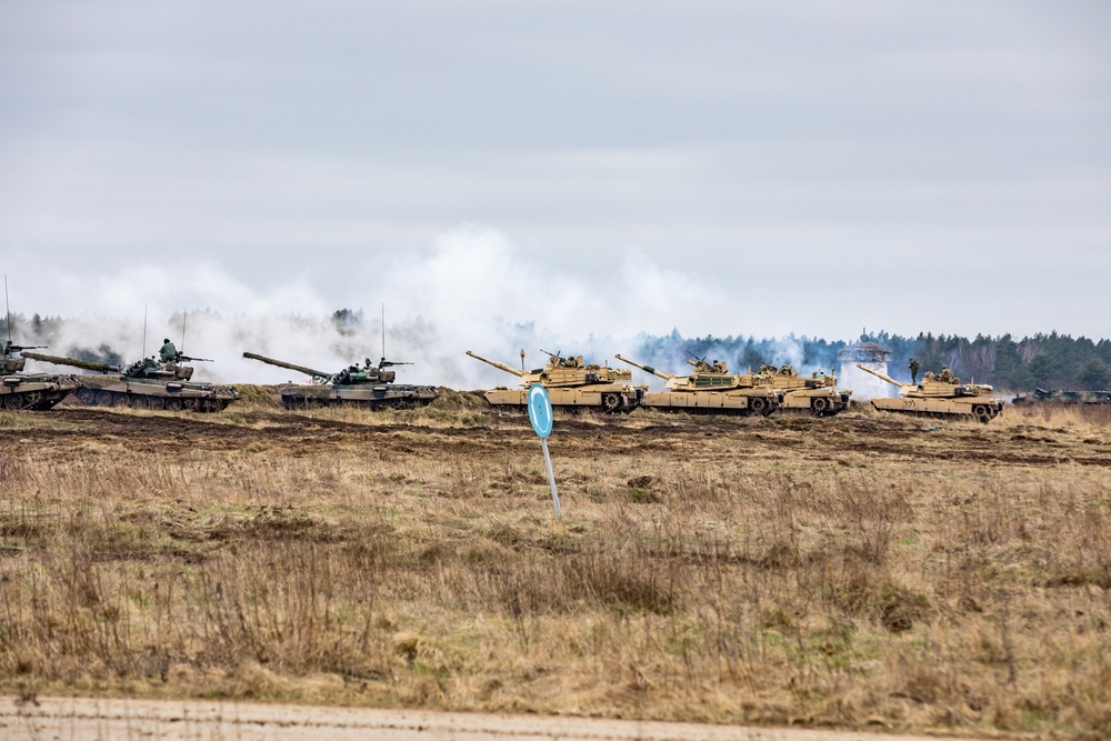 NATO eFP Battle Group Poland Displays Combined Forces in Exercise Amber Lynx