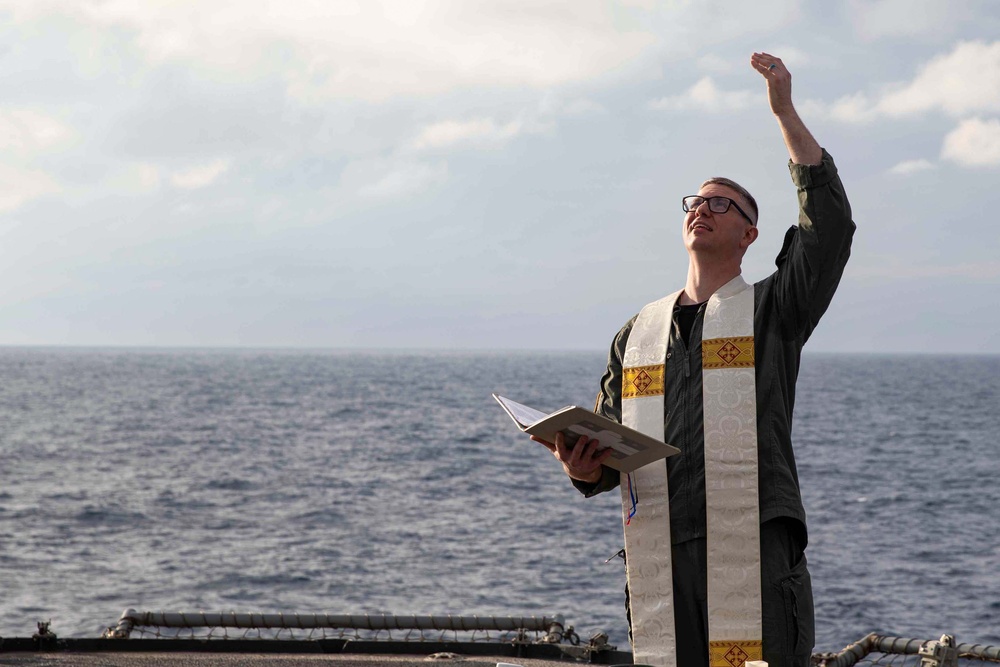 USS Leyte Gulf (CG 55) Celebrates Easter