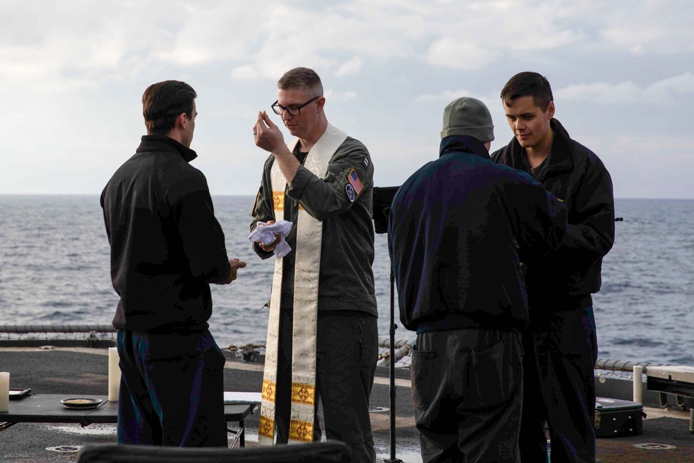 USS Leyte Gulf (CG 55) Celebrates Easter