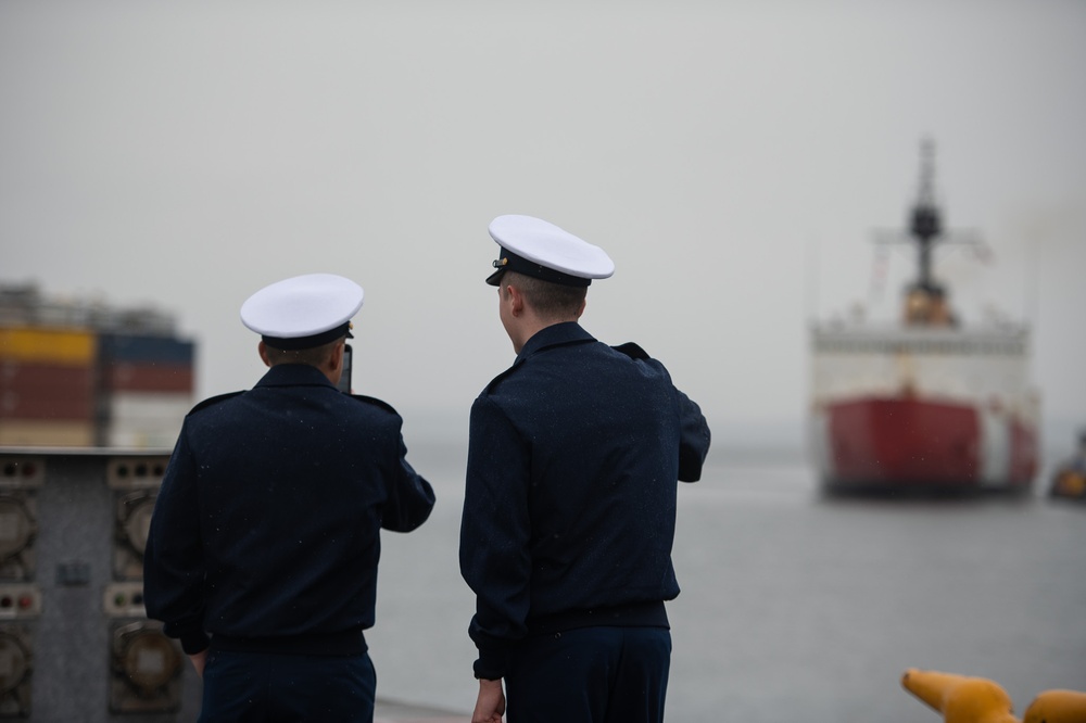 USCGC Polar Star (WAGB 10) returns to Seattle