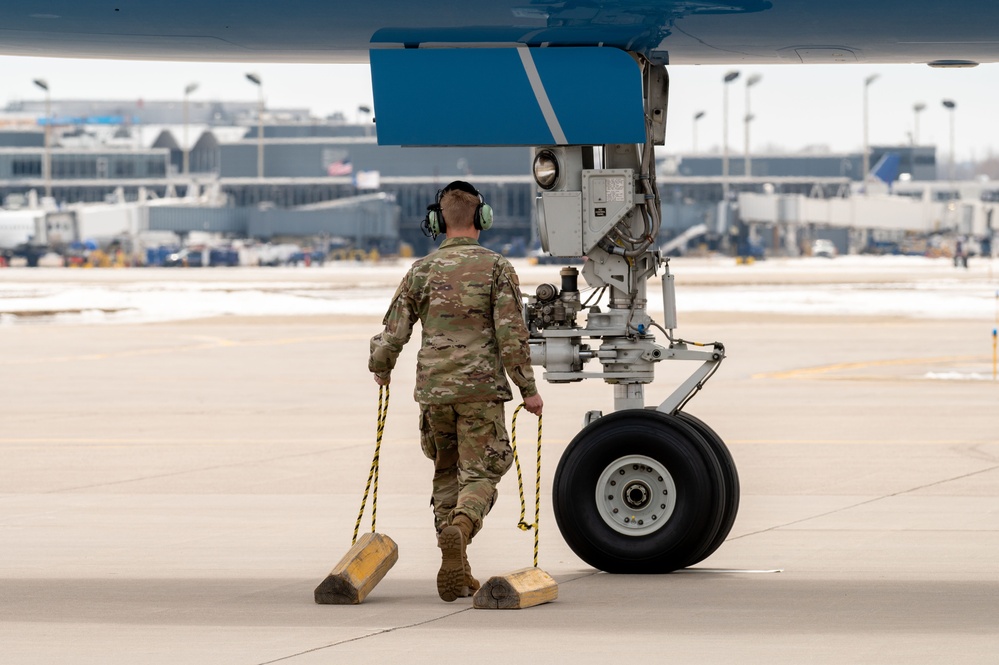 An inaugural opportunity: 934th Airlift Wing Airman’s first experience with presidential visit