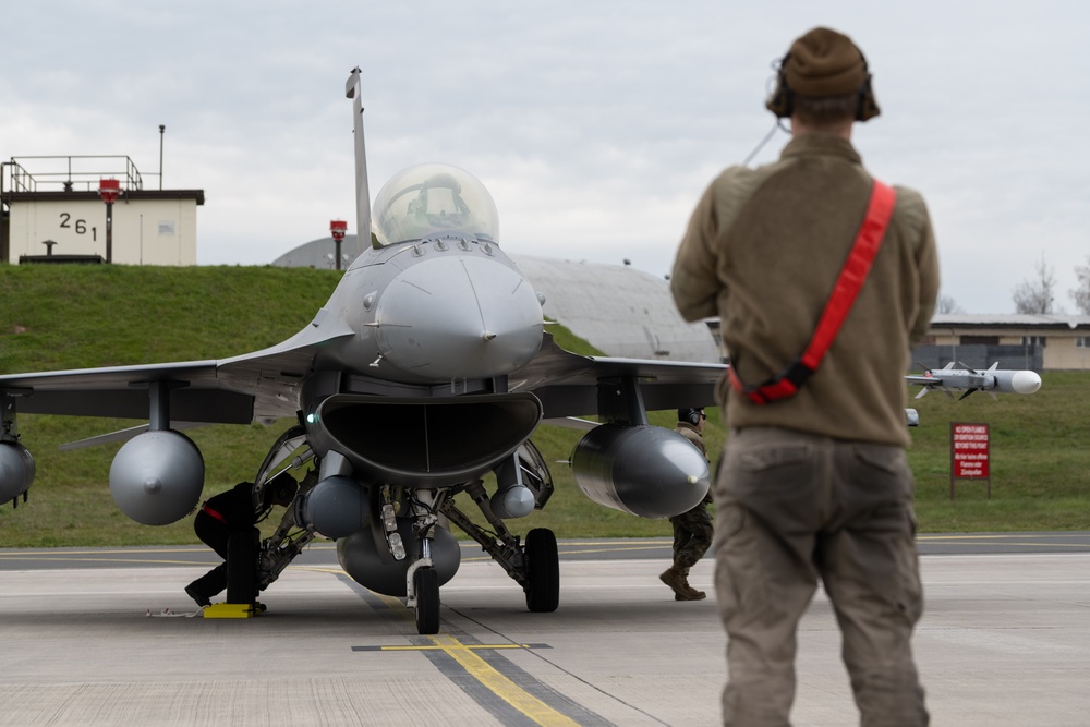 480th FS Warhawks redeploy from Kadena AB