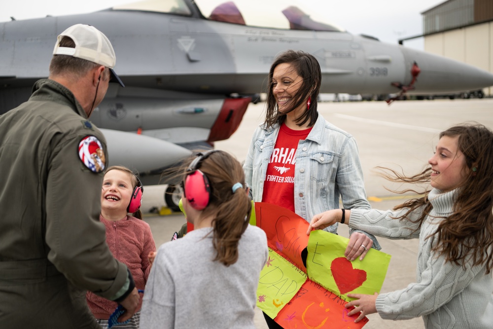 480th FS Warhawks redeploy from Kadena AB