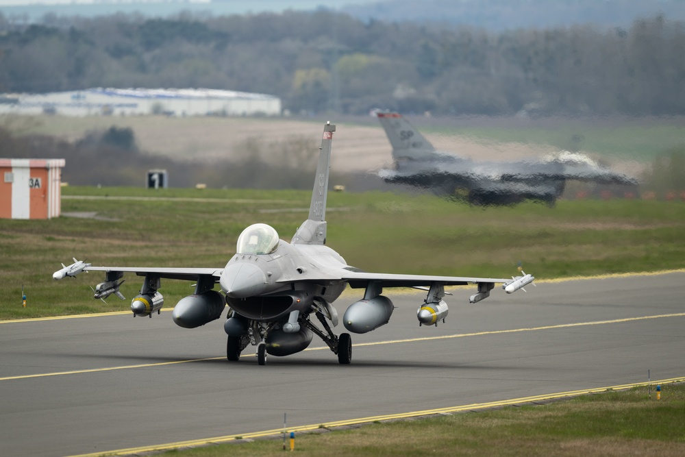 480th FS Warhawks redeploy from Kadena AB