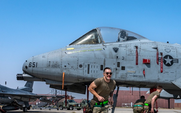 Osan Airmen participate in load crew comp