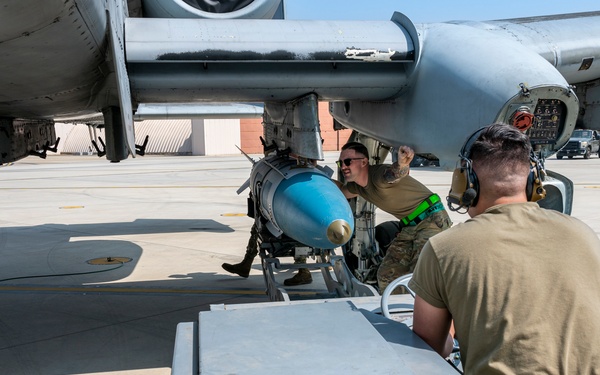 Osan Airmen participate in load crew comp