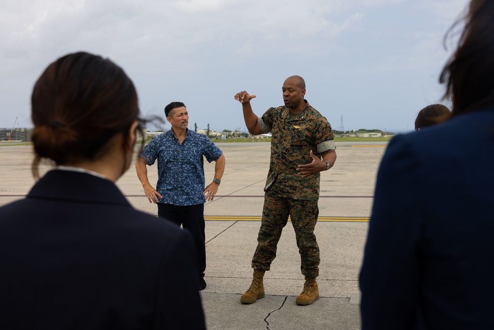 Commanding Officer of MCAS Futenma give tour to Ginowan City employees
