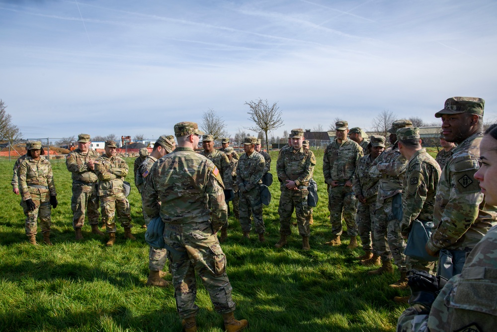 39th Strategic Signal Battalion Mask Confidence - CBRN Training