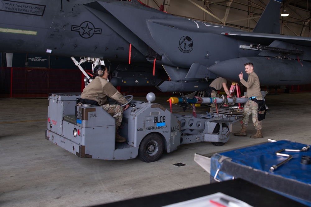 First Quarter Load Crew Competition