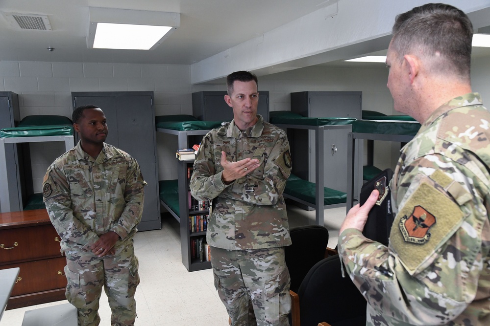 Keesler's new commander receives 81st MSG immersion tour