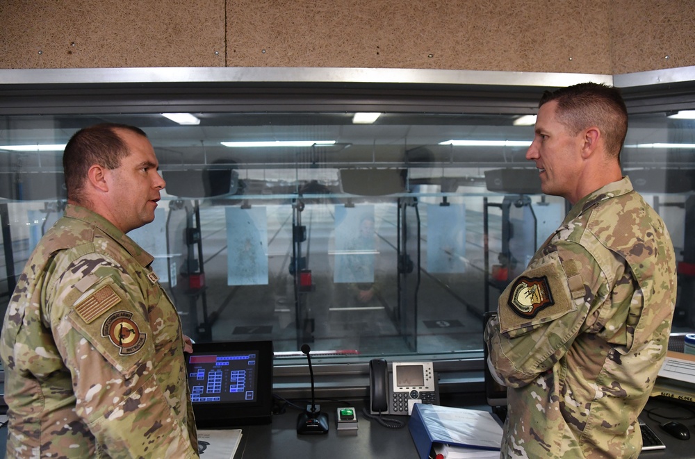 Keesler's new commander receives 81st MSG immersion tour