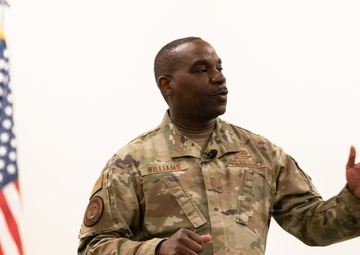 ANG Command Chief Maurice Williams visits 184th Wing