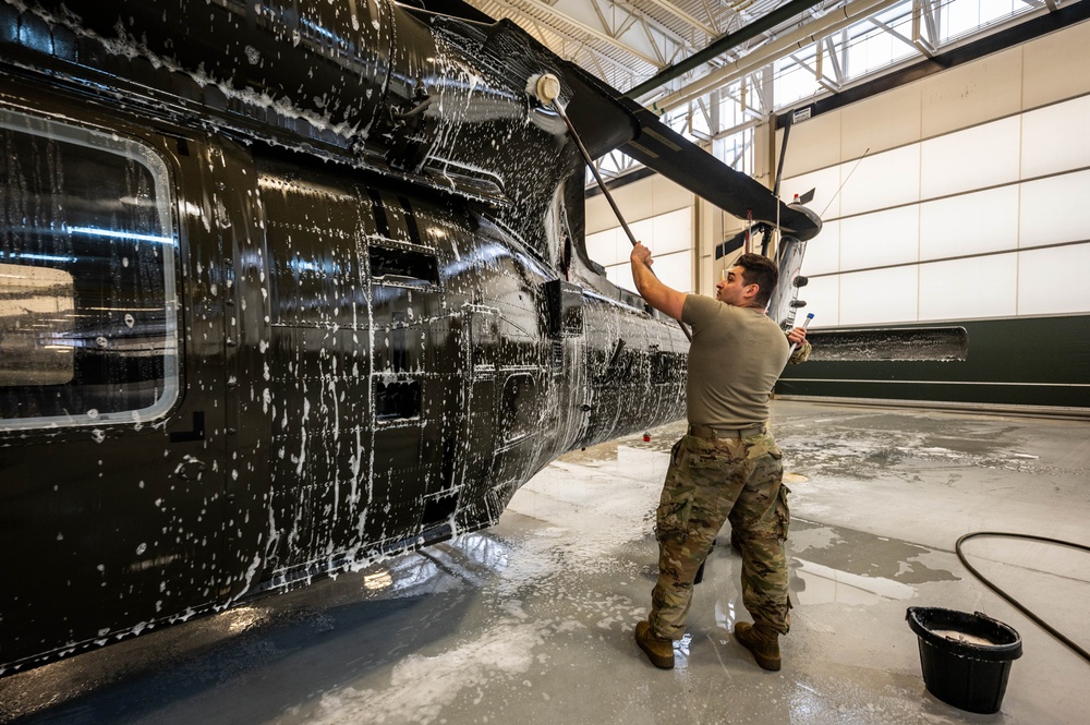 UH-60M Helicopter Wash