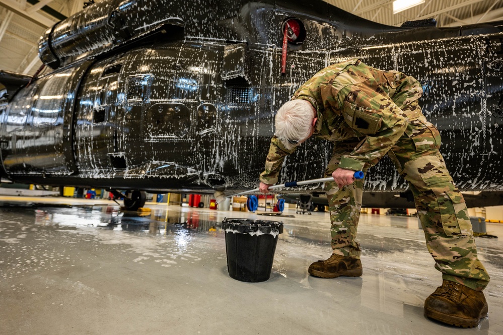 UH-60M Helicopter Wash