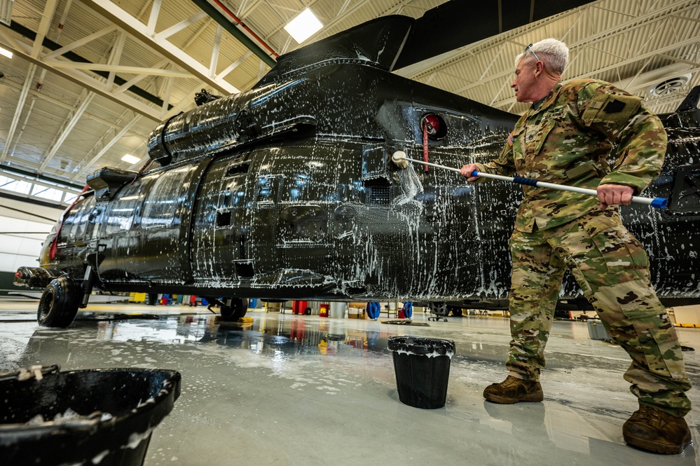 UH-60M Helicopter Wash