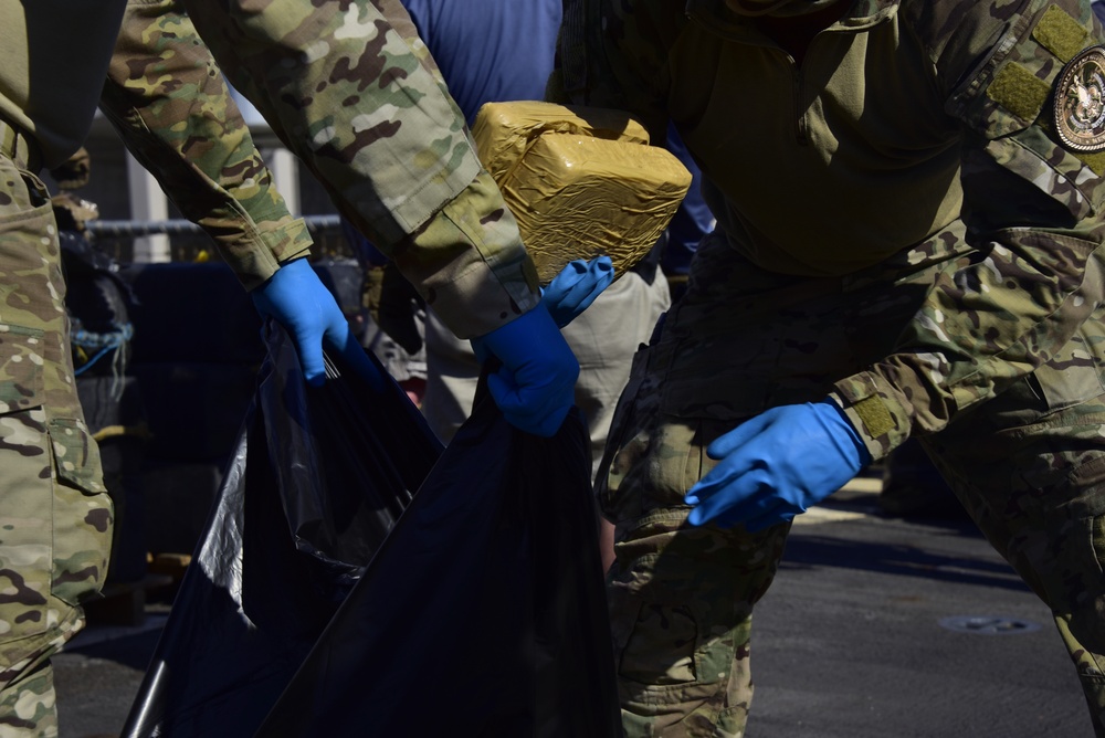 USS Farragut, Coast Guard offloads more than $69 million in illegal narcotics