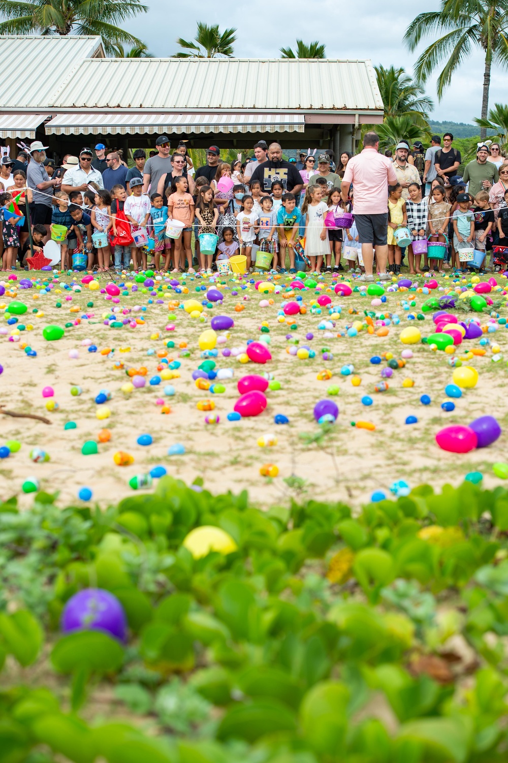 PMRF MWR Team Hosts Easter Eggstravaganza Egg Hunt