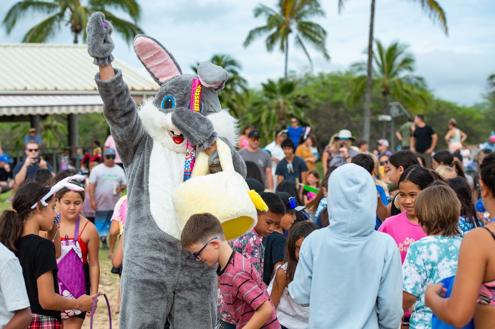 PMRF MWR Team Hosts Easter Eggstravaganza Egg Hunt