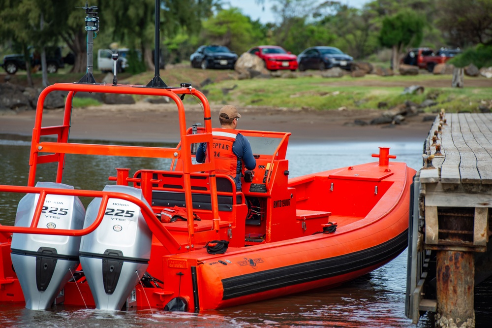 PMRF SEPTAR Department Conducts Small Boat Ops Training