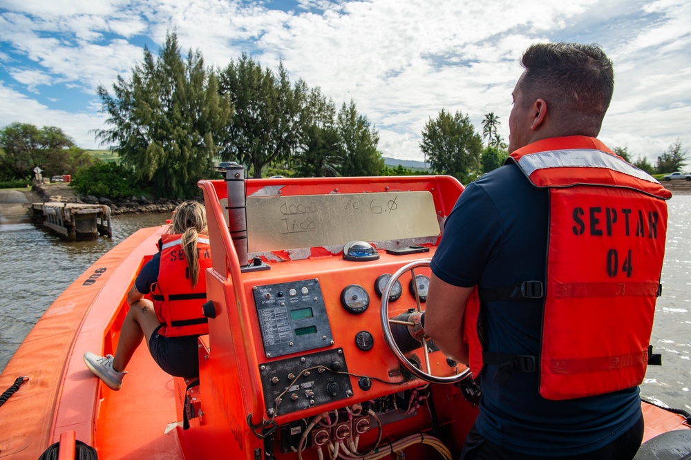 PMRF SEPTAR Department Conducts Small Boat Ops Training