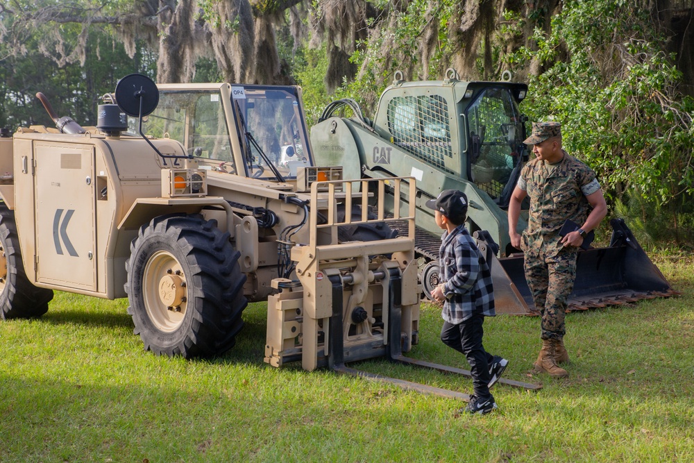 MWSS-273 hosts a Bring your Mini-Marine to Work Day