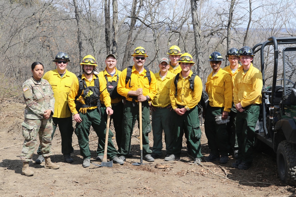 Nebraska National Guard Airmen and Soldier firefighters