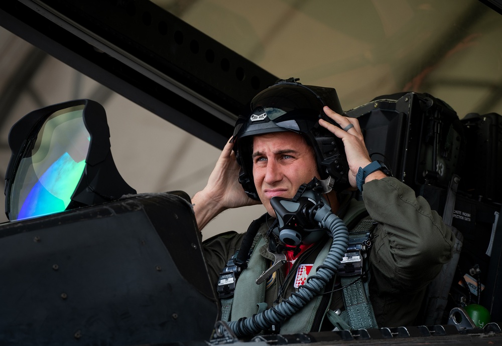 Raptor pilots test AF's next-gen helmet