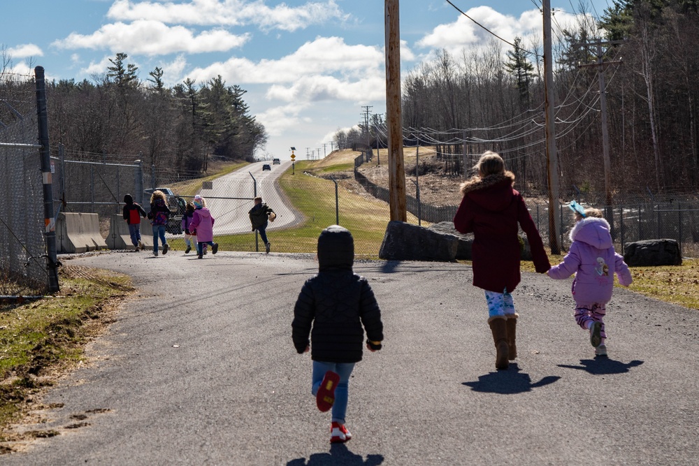 10th MTN DIV HHBN holds Spring Fling
