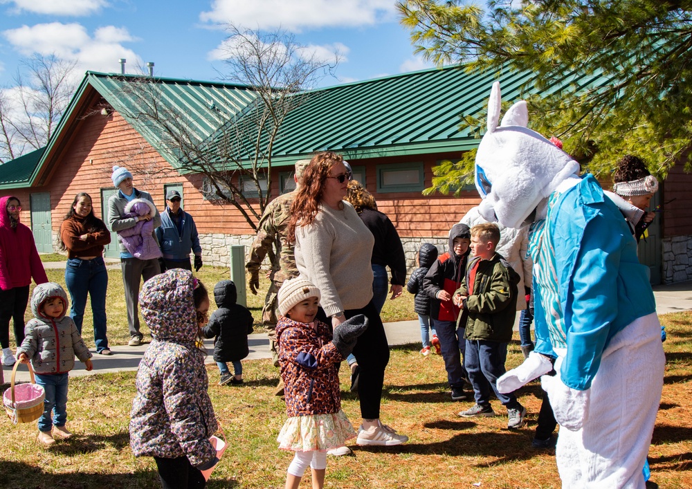 10th MTN DIV HHBN holds Spring Fling