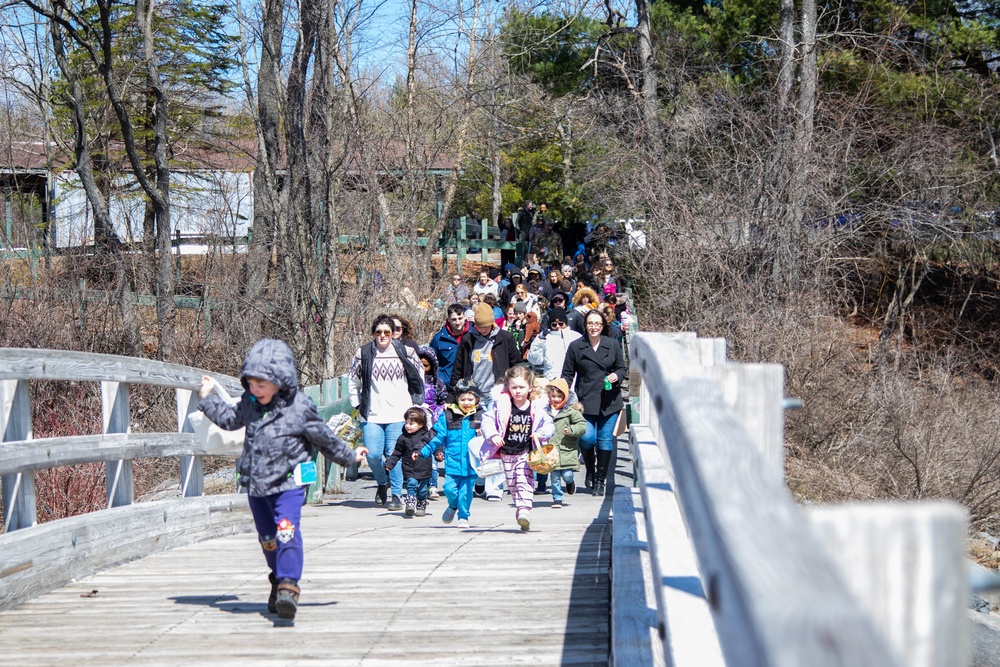 10th MTN DIV HHBN holds Spring Fling