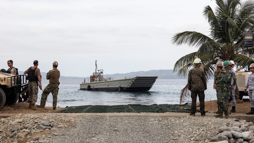 AFP General visits Camp Casiguran; Beach Offload continues in preparation for Balikatan 23