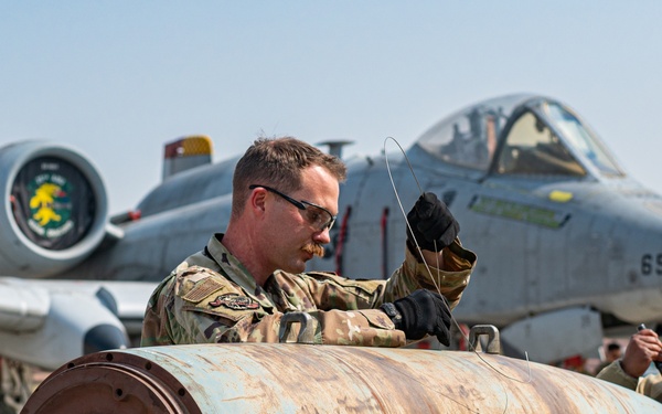 Osan Airmen participate in load crew comp