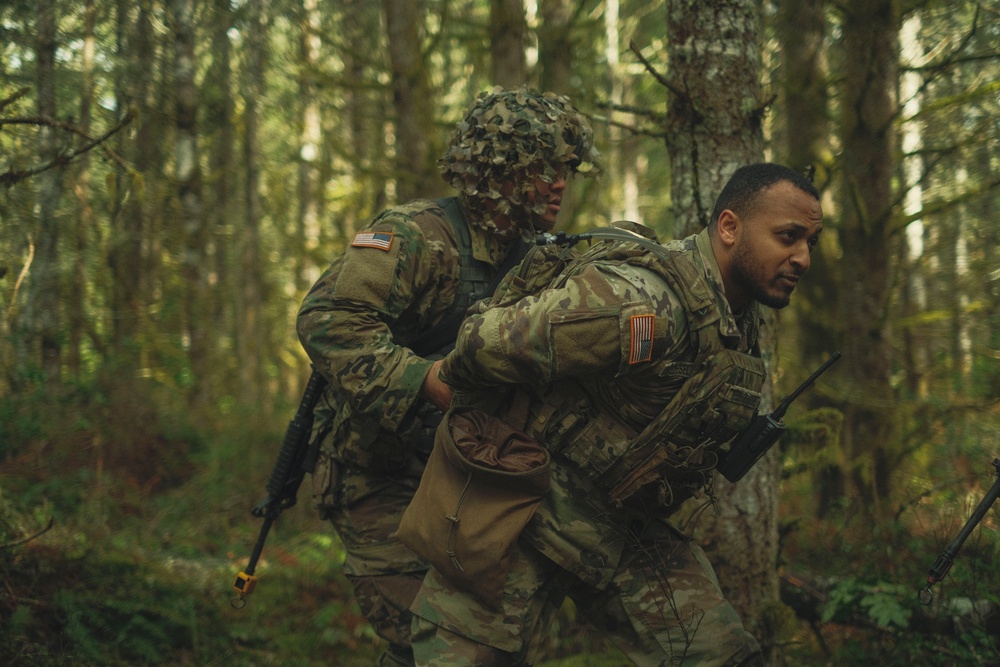 Search and Destroy: officer candidates train with Washington National Guard recon platoon