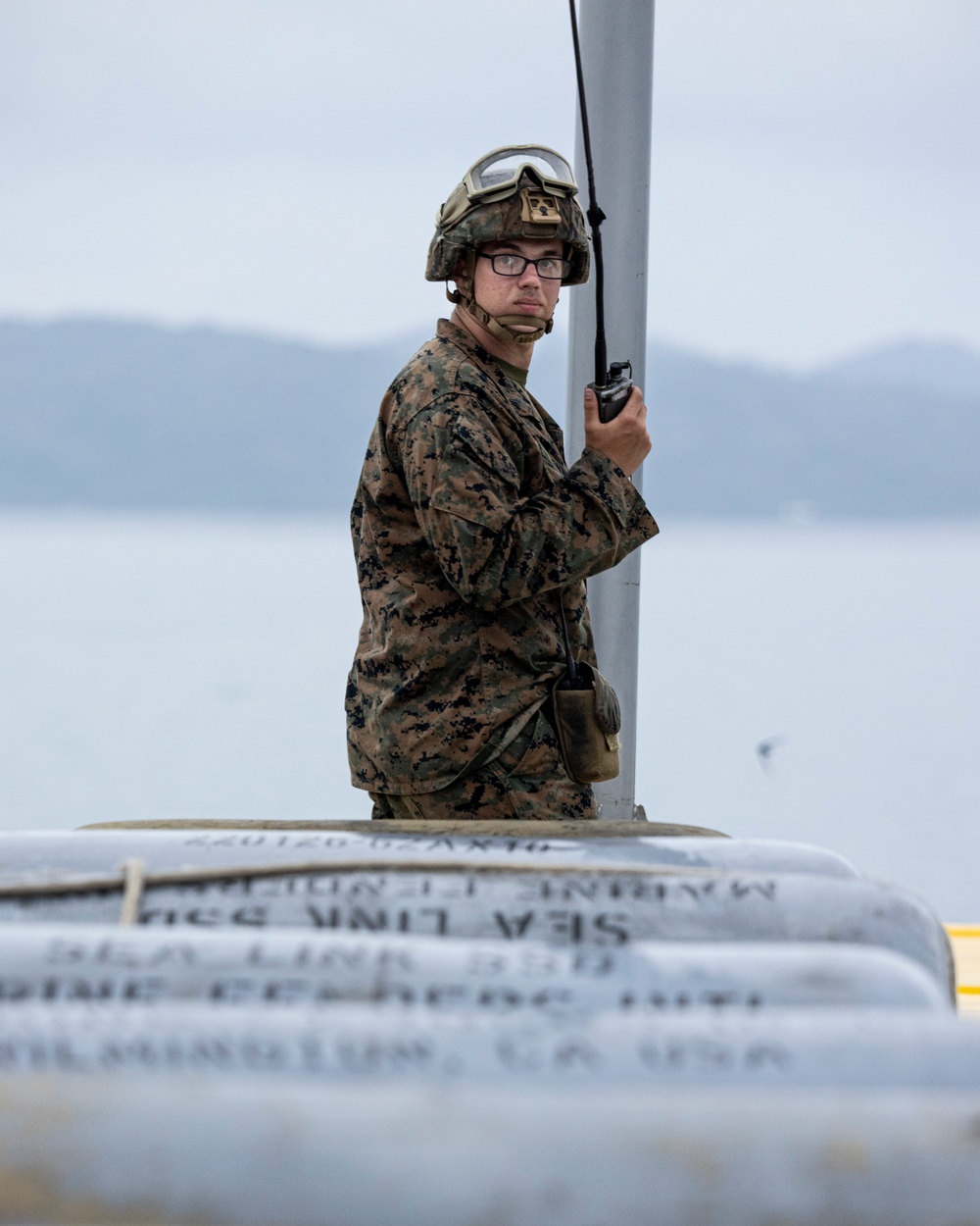 Combined Joint Logistics Over-the-Shore Begins Offload with Philippine LCU