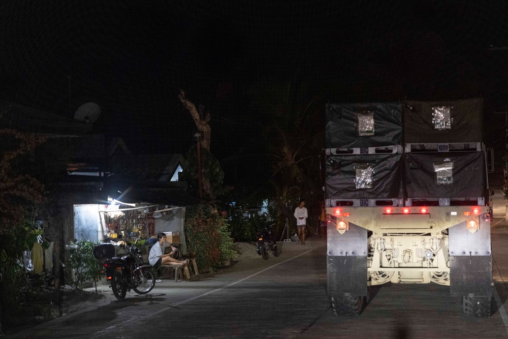 Combined Joint Logistics Over-the-Shore Begins Offload with Philippine LCU