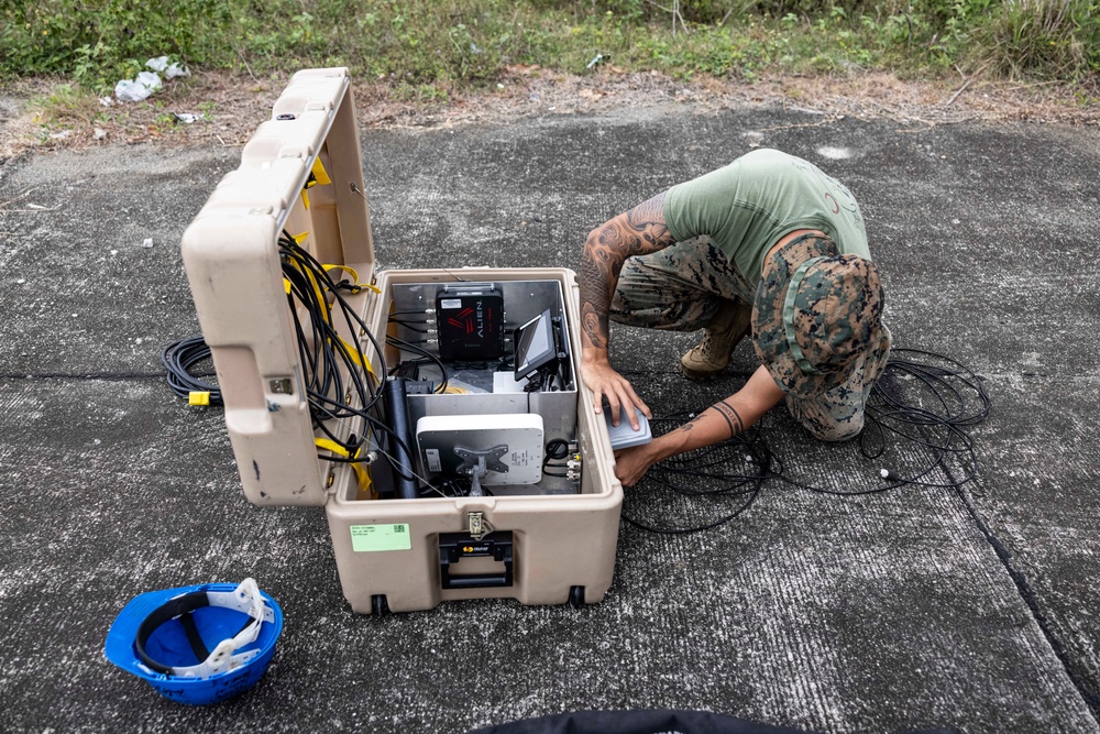 DVIDS - Images - CJLOTS fill a SUBMAT and rehearse for offload in ...