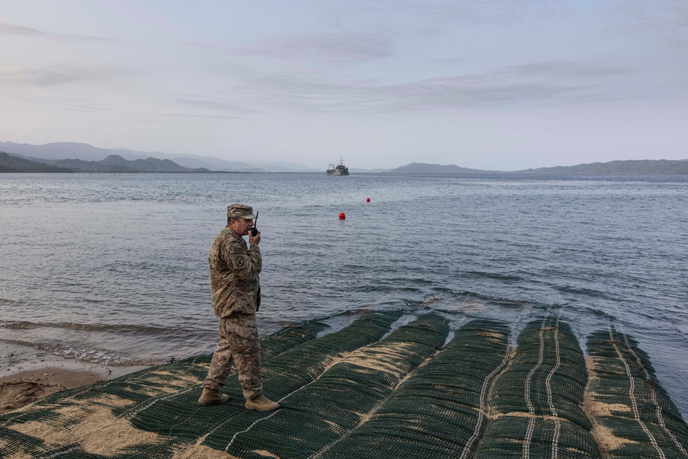 DVIDS - Images - CJLOTS fill a SUBMAT and rehearse for offload in ...