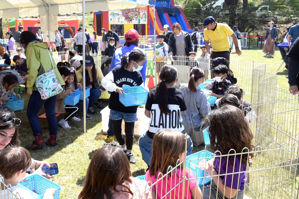 Yokota kids find Easter fun at Tama Hills