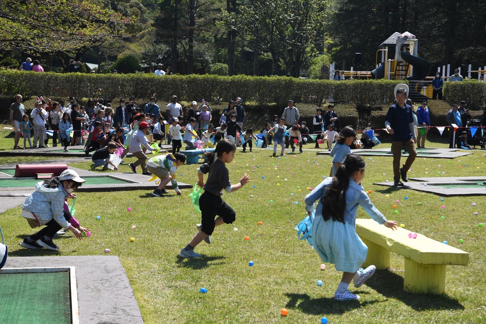 Yokota kids find Easter fun at Tama Hills