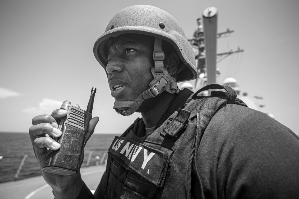 USS Paul Hamilton Bab al-Mandeb Transit