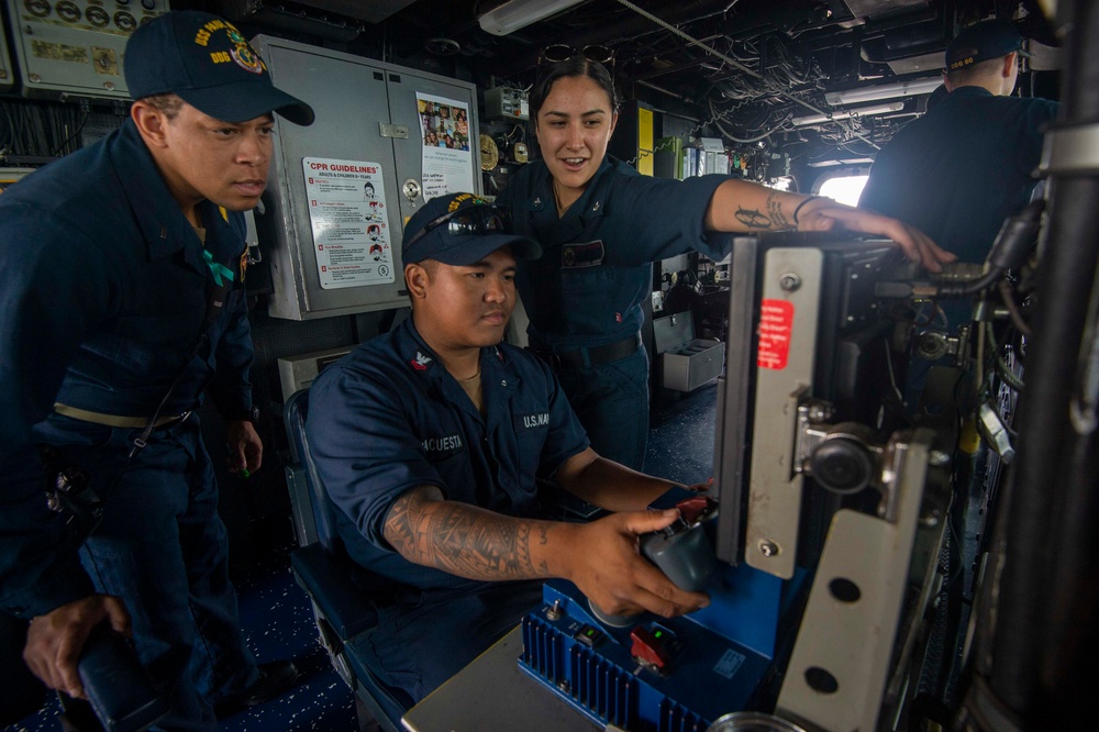 USS Paul Hamilton Bab al-Mandeb Transit