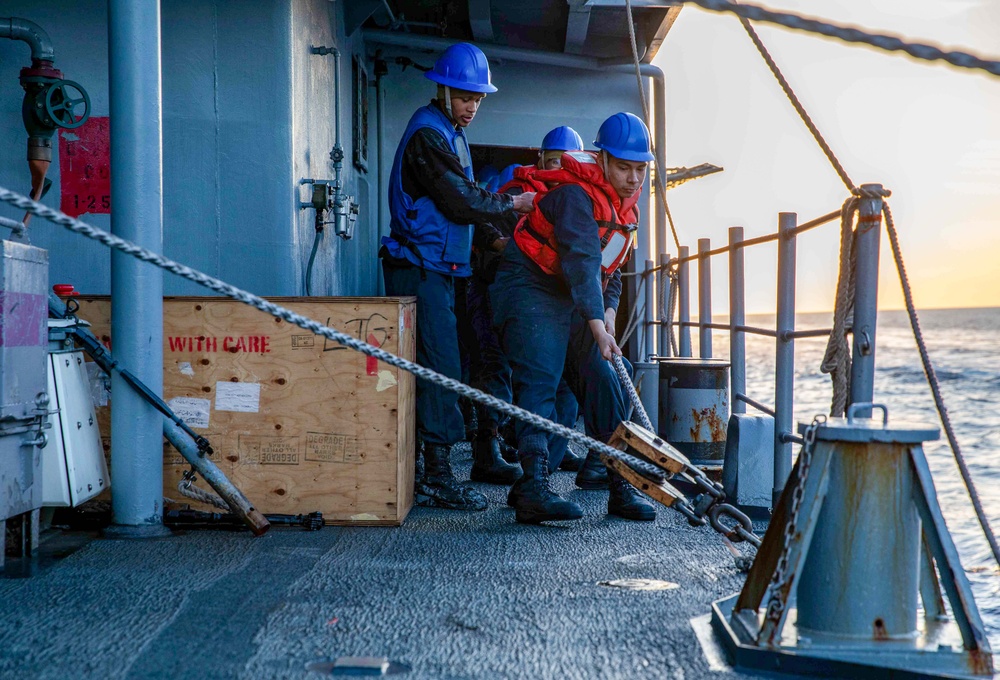 USS Leyte Gulf (CG 55) Daily Operations