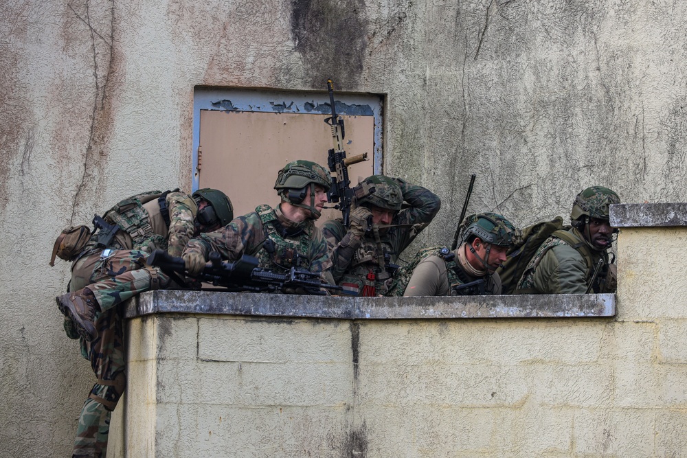 Dutch Marines Conduct Military Operations in Urban Terrain Training